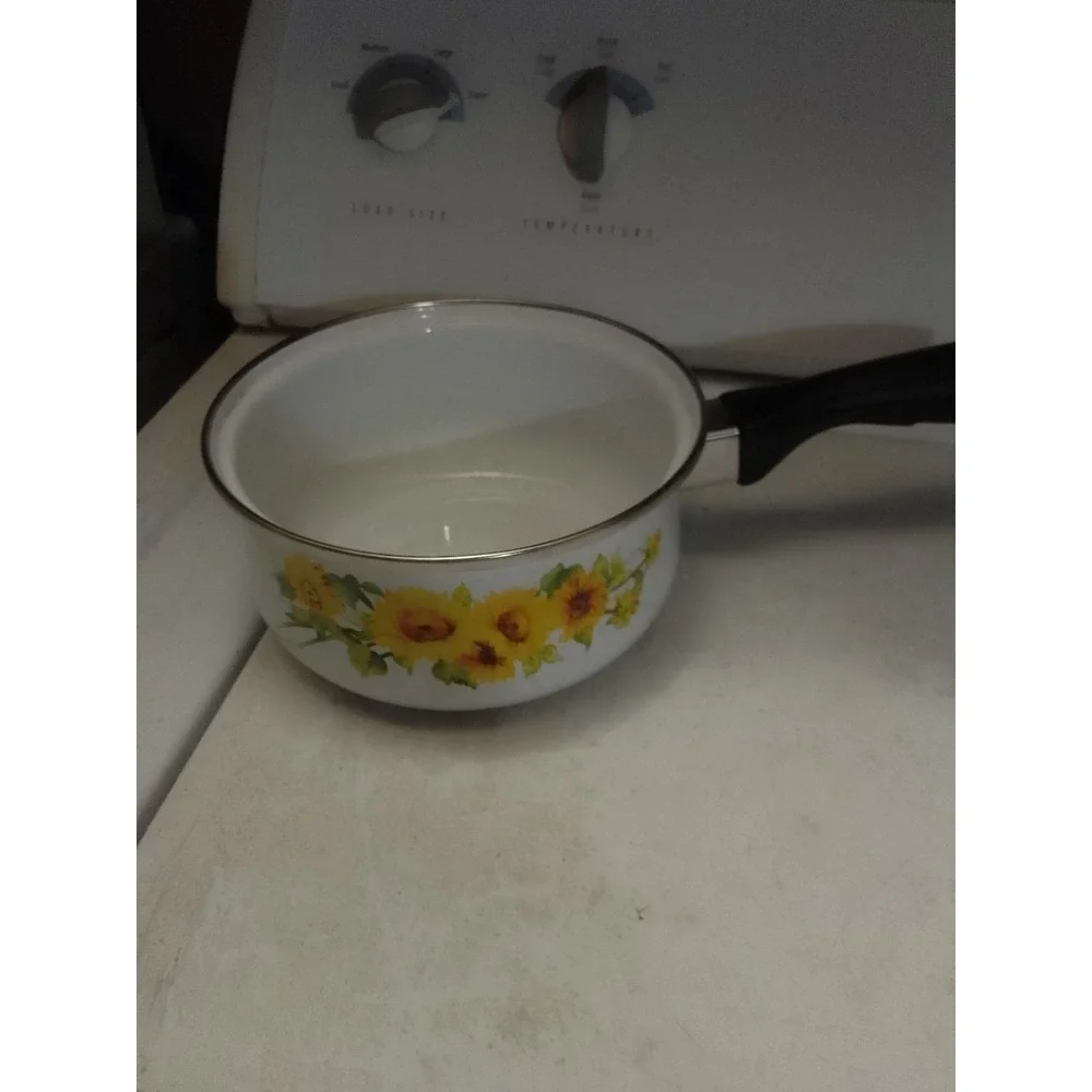Vintage Sunflower Pattern Enamelware Cookware Saucepan 6